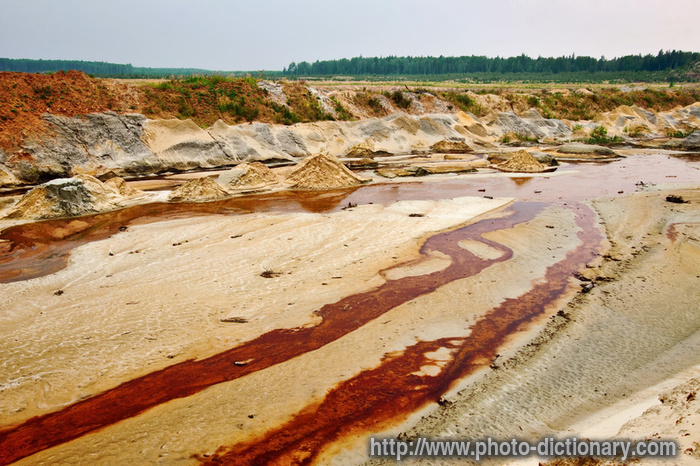 quarry sand - photo/picture definition - quarry sand word and phrase image