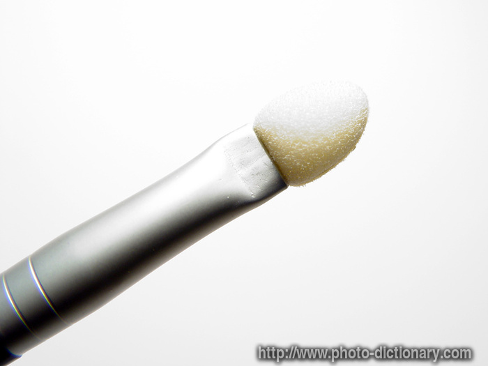 makeup brush - photo/picture definition - makeup brush word and phrase image
