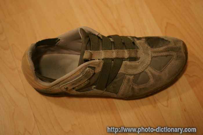 shoe - photo/picture definition - shoe word and phrase image