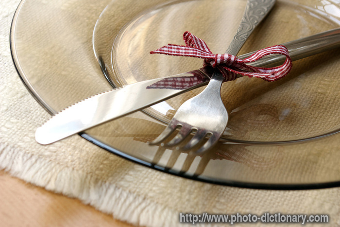 place setting - photo/picture definition - place setting word and phrase image