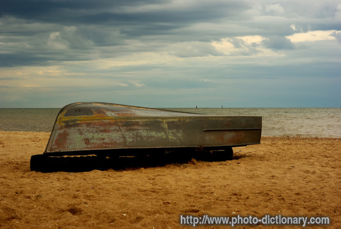 old boat - photo/picture definition - old boat word and phrase image