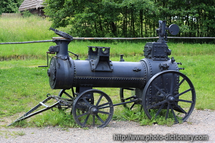 steam engine - photo/picture definition - steam engine word and phrase image