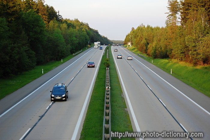motorway - photo/picture definition - motorway word and phrase image