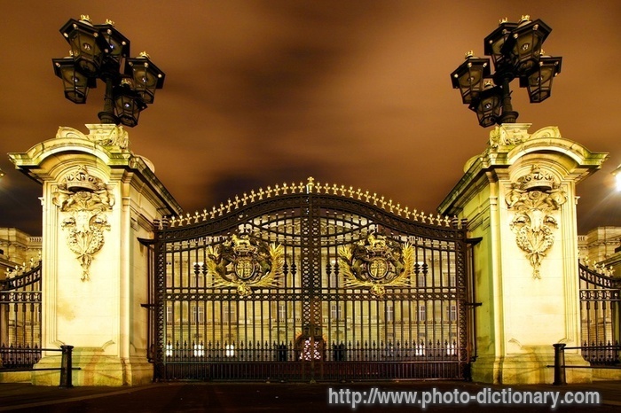 Buckingham palace - photo/picture definition - Buckingham palace word and phrase image