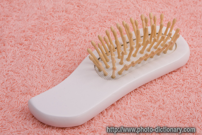 baby comb - photo/picture definition - baby comb word and phrase image