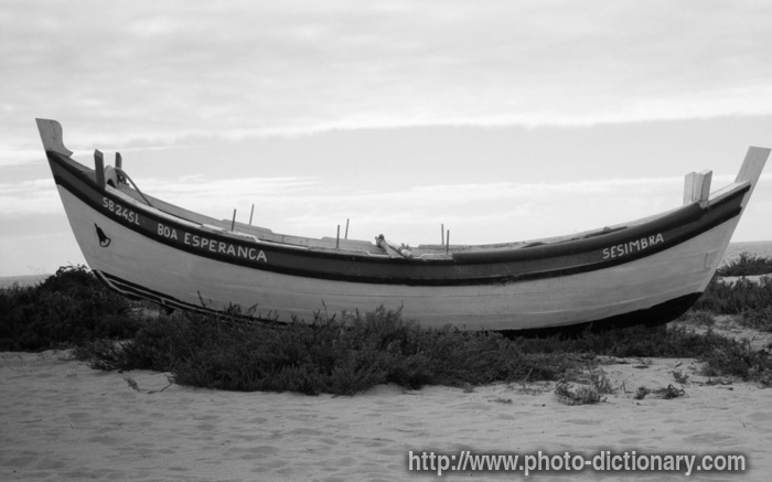 fishing boat - photo/picture definition - fishing boat word and phrase image