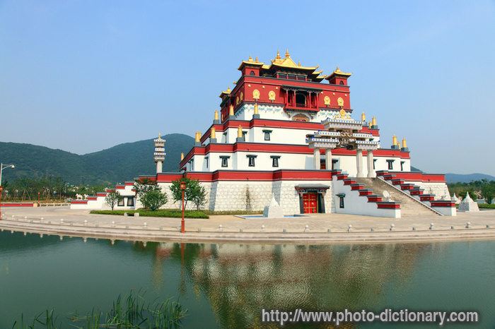 Tibetan building - photo/picture definition - Tibetan building word and phrase image