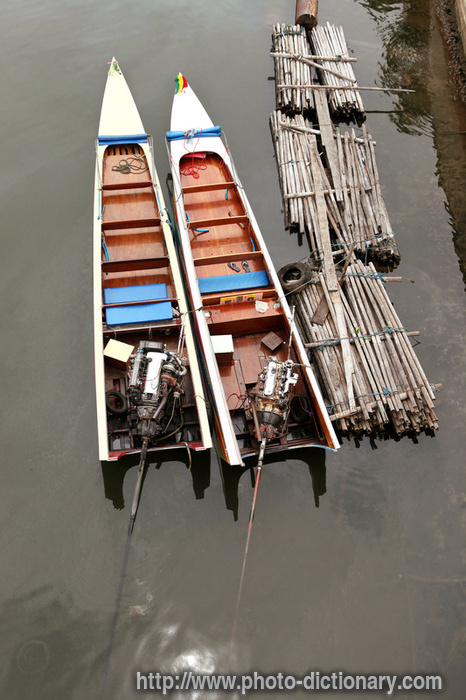 Thai boats - photo/picture definition - Thai boats word and phrase image