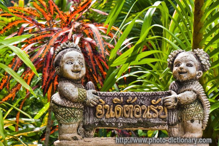 gnome statuettes - photo/picture definition - gnome statuettes word and phrase image