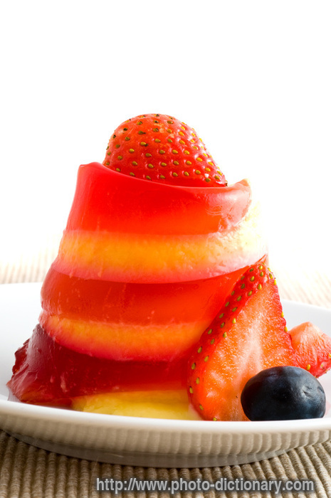 strawberry pudding - photo/picture definition - strawberry pudding word and phrase image