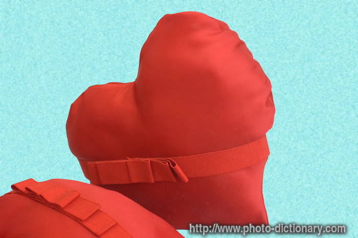 heart pillows - photo/picture definition - heart pillows word and phrase image