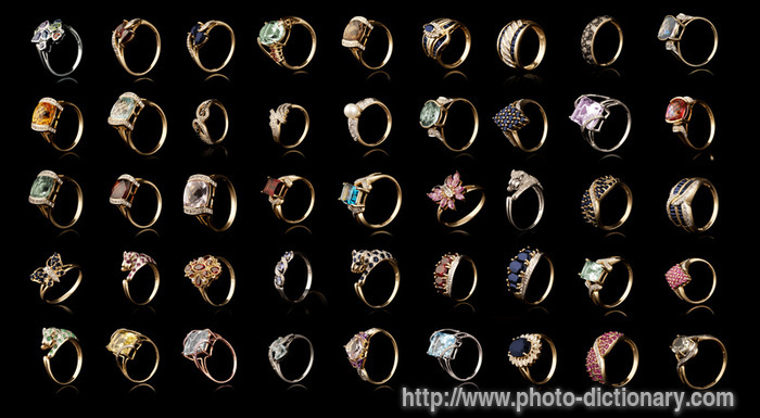 gold rings set - photo/picture definition - gold rings set word and phrase image